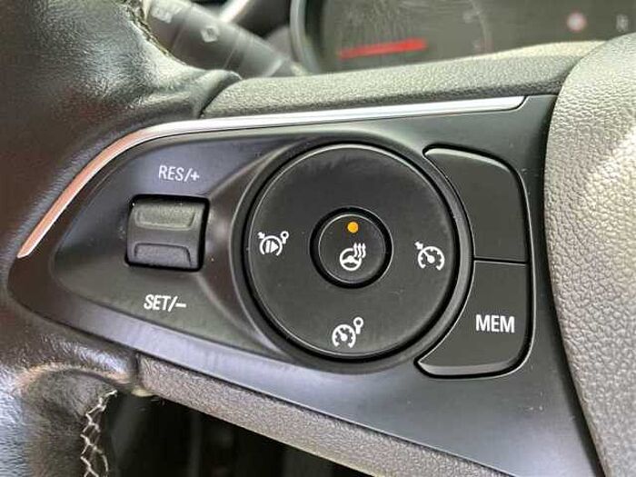 Opel Crossland X 1.2T AT Elegance PDC Kamera Sitz+Lenkradheizung