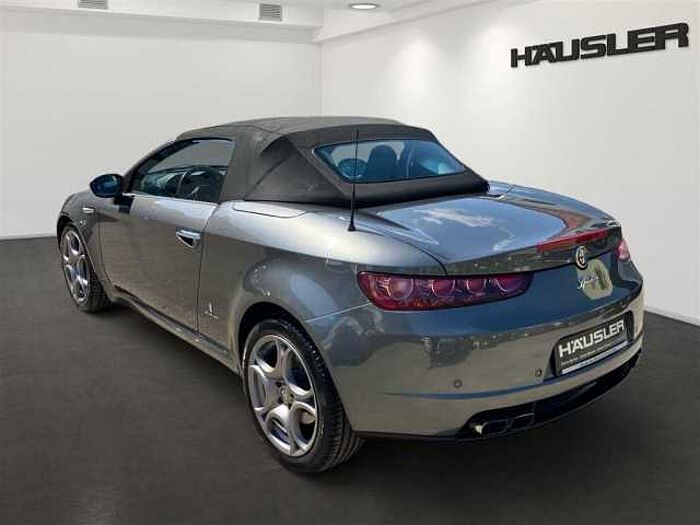 Alfa Romeo Spider 1.8 TBi Xenon PDC Sitzheizung Leder Poltrona Frau