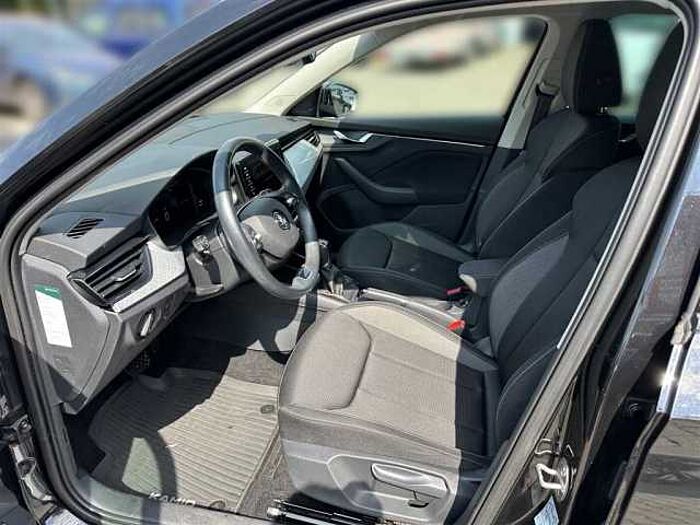SKODA Kamiq Tour 110Ps Automatik Navi LED PDC SHZ Carplay uvm.