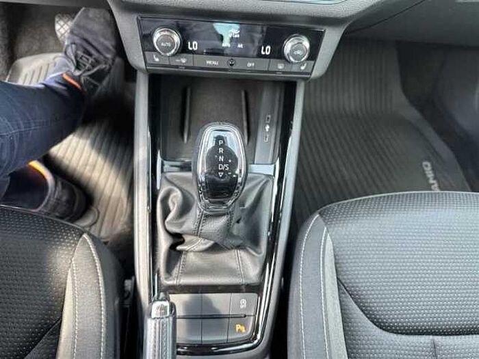 SKODA Kamiq Tour 110Ps Automatik Navi LED PDC SHZ Carplay uvm.