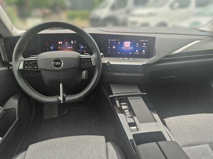 Opel Astra L Elegance Automatik Allwetterreifen