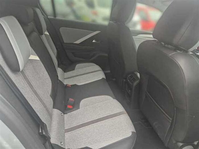 Opel Astra L Elegance Automatik Allwetterreifen