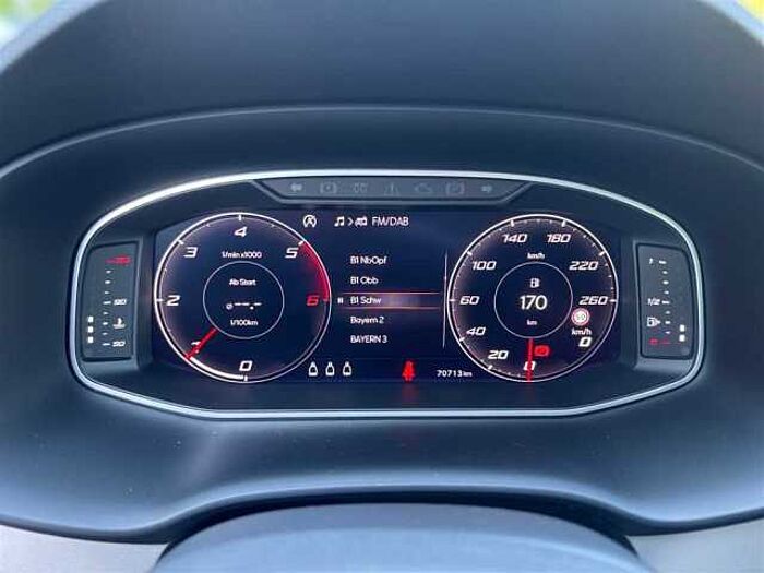 SEAT Ateca 2.0 TDI Xperience AHK, NAVI, Lenkradheiz. ,