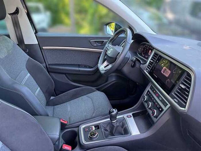 SEAT Ateca 2.0 TDI Xperience AHK, NAVI, Lenkradheiz. ,