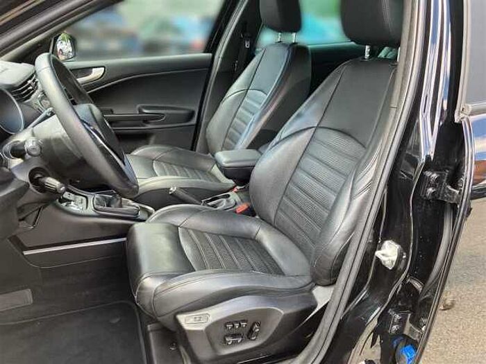 Alfa Romeo Giulietta 1.4T Sport Xenon Navi Leder PDC Sitzheizung Carbon-Paket