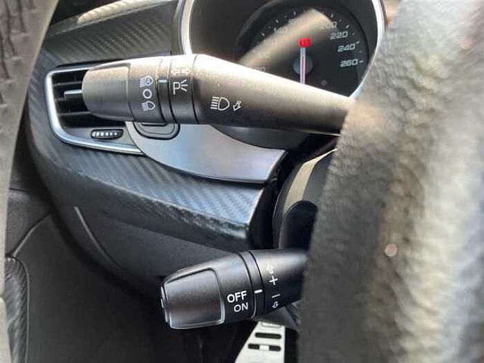 Alfa Romeo Giulietta 1.4T Sport Xenon Navi Leder PDC Sitzheizung Carbon-Paket