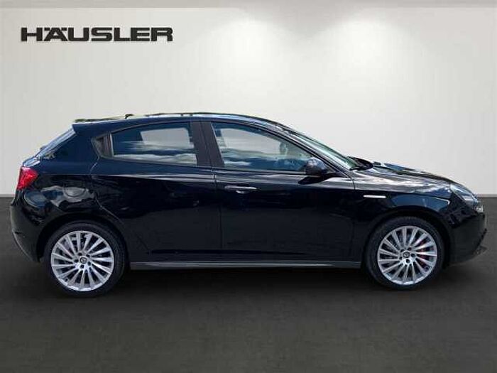 Alfa Romeo Giulietta 1.4T Sport Xenon Navi Leder PDC Sitzheizung Carbon-Paket