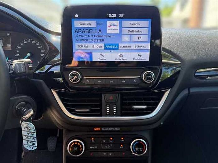 Ford Focus Fiesta 1.1 Cool&Connect *wenig KM*