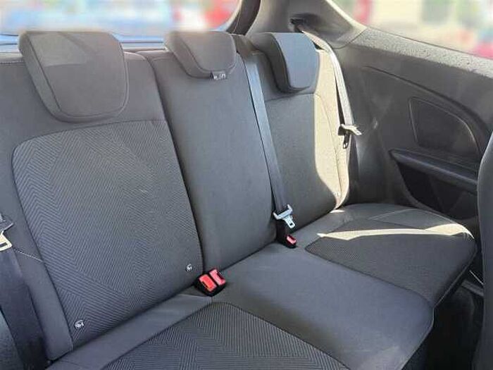 Ford Focus Fiesta 1.1 Cool&Connect *wenig KM*