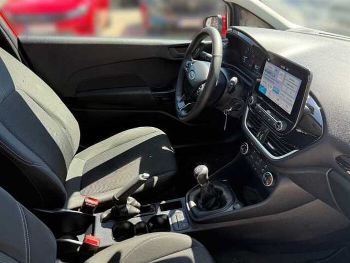 Ford Focus Fiesta 1.1 Cool&Connect *wenig KM*