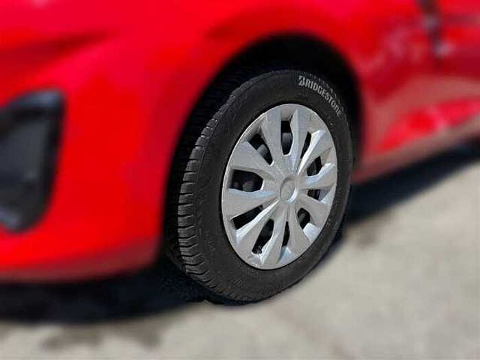 Ford Focus Fiesta 1.1 Cool&Connect *wenig KM*