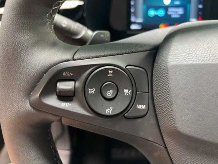 Opel Corsa GS Sitz&Lenkradheiz PDC Rückfahrkamera Navi