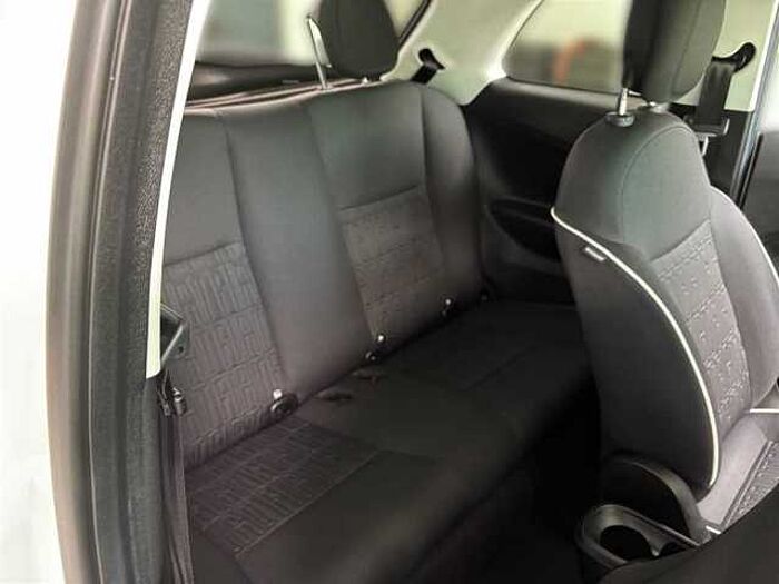 Fiat 500e Neuer 500 Klimaautomatik CarPlay Verkehrsschilderkennung
