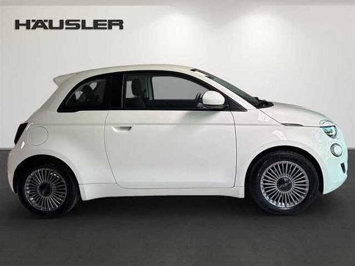 Fiat 500e Neuer 500 Klimaautomatik CarPlay Verkehrsschilderkennung