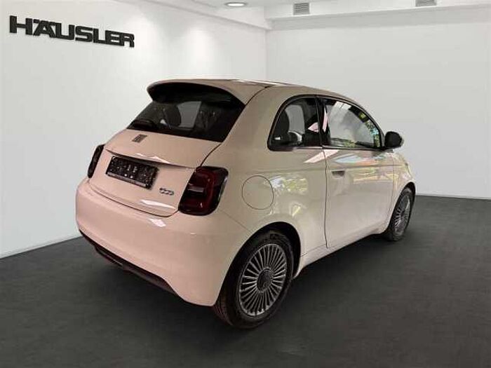 Fiat 500e Neuer 500 Klimaautomatik CarPlay Verkehrsschilderkennung