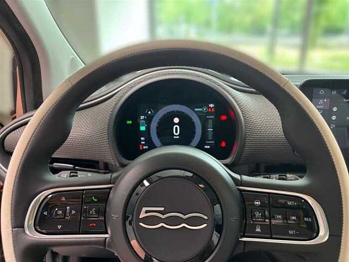 Fiat 500e La Prima 3+1 Leder Panorama LED Sitzheizung Kamera