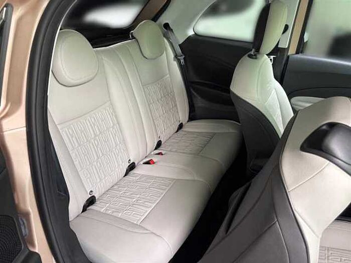 Fiat 500e La Prima 3+1 Leder Panorama LED Sitzheizung Kamera