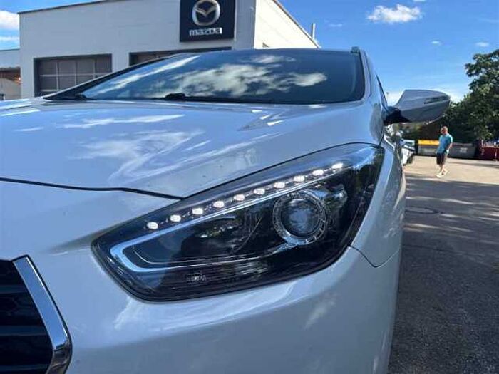 Hyundai i40 2.0 GDI Trend Klima, AHK, Sitzheiz., Lenkradheiz.,