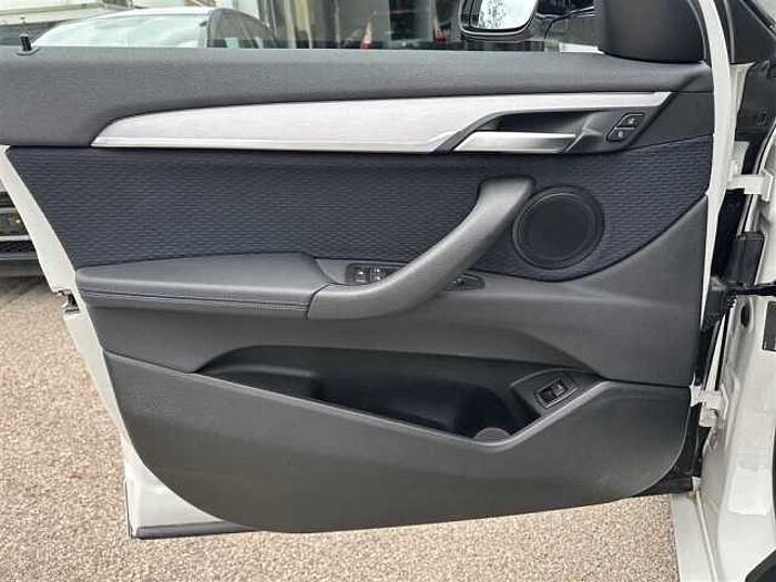 BMW X2 20d M-Paket Kamera HUD ACC AHK LED