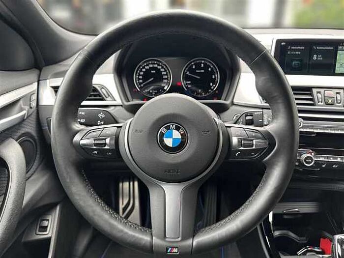 BMW X2 20d M-Paket Kamera HUD ACC AHK LED