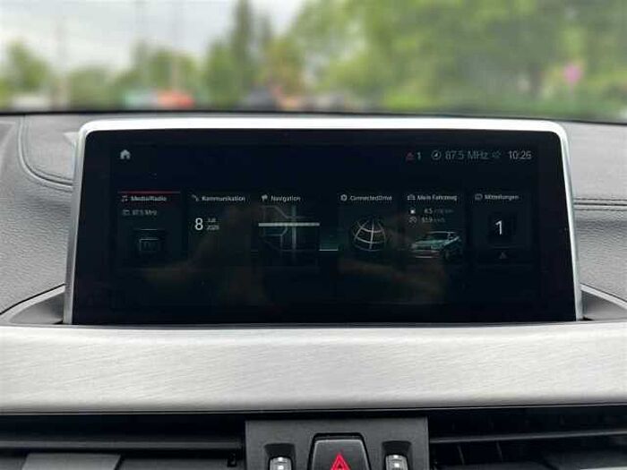 BMW X2 20d M-Paket Kamera HUD ACC AHK LED