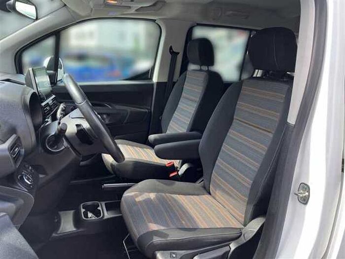 Opel Combo Life 1.2T AT8 Innovation XL Navi Sitzheizung PDC Kamera Head-Up