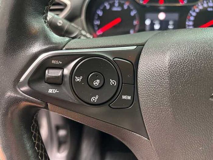 Opel Crossland X Ultimate PDC Rückfahrkamera Sitzheizung LED Navi