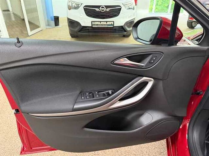 Opel Astra Edition 1.2 Navi Kamera PDC SHZ LHZ 145 PS