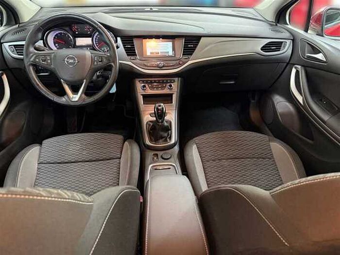 Opel Astra Edition 1.2 Navi Kamera PDC SHZ LHZ 145 PS