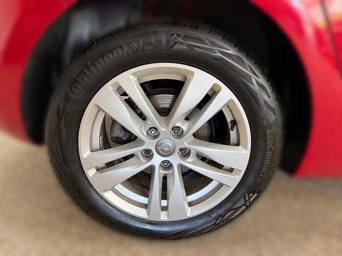 Opel Astra Edition 1.2 Navi Kamera PDC SHZ LHZ 145 PS
