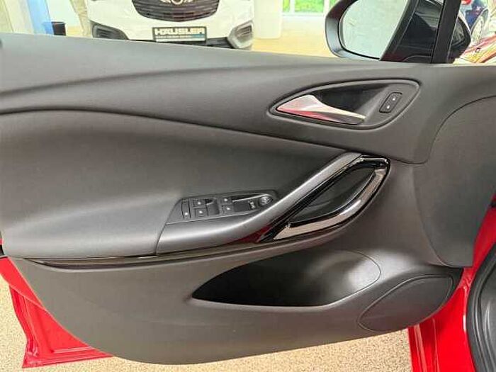 Opel Astra Elegance 1.2 Kamera PDC SHZ LHZ AHK