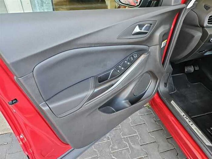 Opel Grandland X 1.2T AT Inno. LED Klimaauto Keyless el. Heckklappe