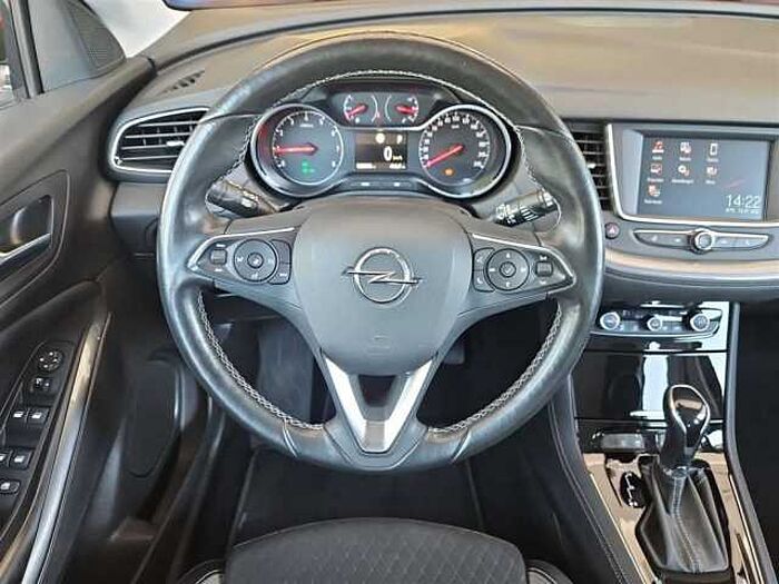 Opel Grandland X 1.2T AT Inno. LED Klimaauto Keyless el. Heckklappe