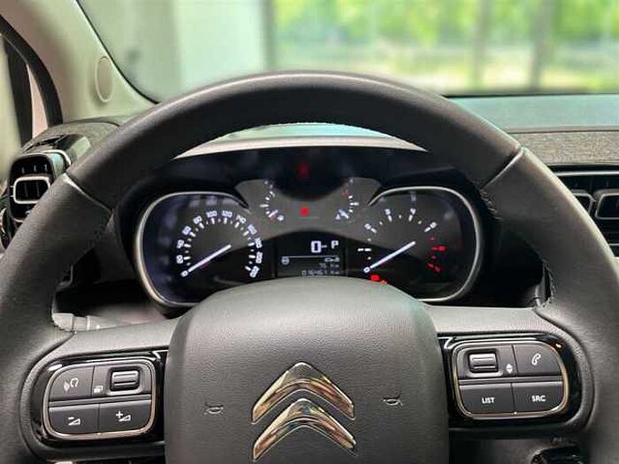 Citroen C3 Aircross PT 1.2 Automatik PDC Kamera Sitzheizung LED Navi