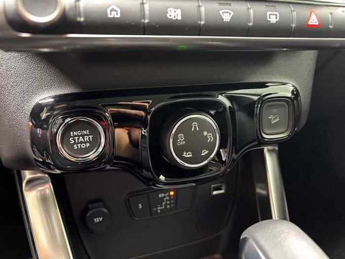 Citroen C3 Aircross PT 1.2 Automatik PDC Kamera Sitzheizung LED Navi