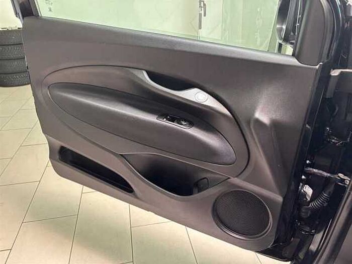 Fiat 500e Klimaanlage Tempomat Verkehrsschilderkennung