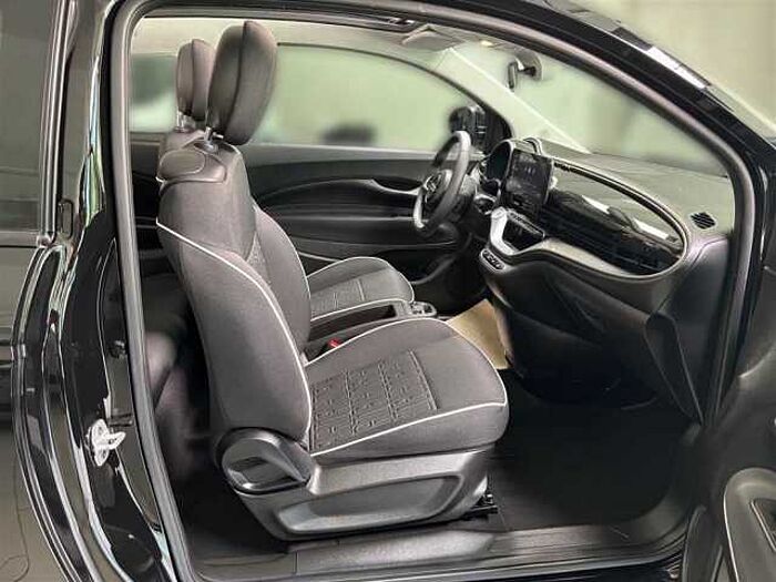 Fiat 500e Klimaanlage Tempomat Verkehrsschilderkennung