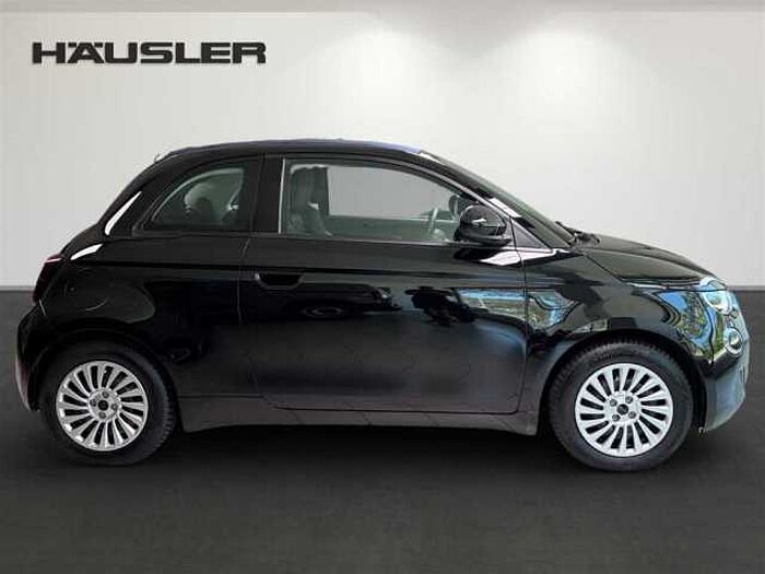 Fiat 500e Klimaanlage Tempomat Verkehrsschilderkennung