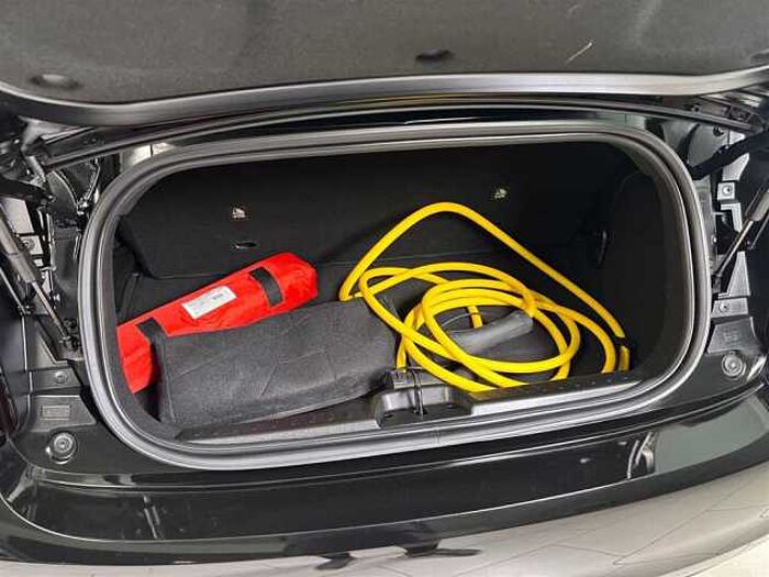 Fiat 500e Klimaanlage Tempomat Verkehrsschilderkennung