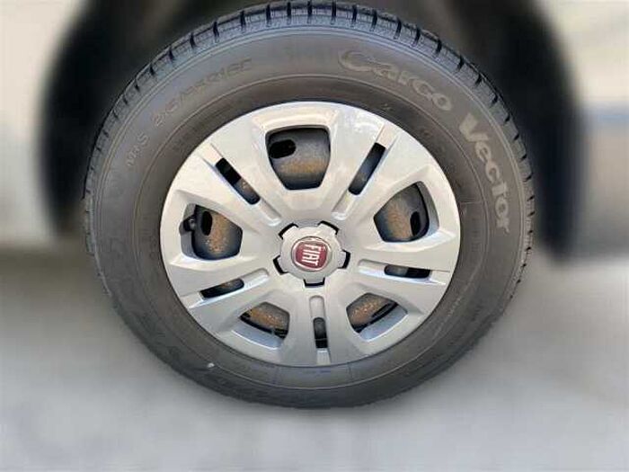 Fiat Talento 1.6 Klima Kamera PDC AHK 9 Sitze