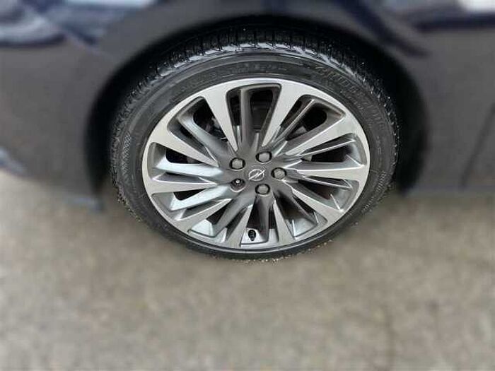 Opel Astra 1.4T AT Ultimate AHK Glasdach LED ACC Navi Kamera