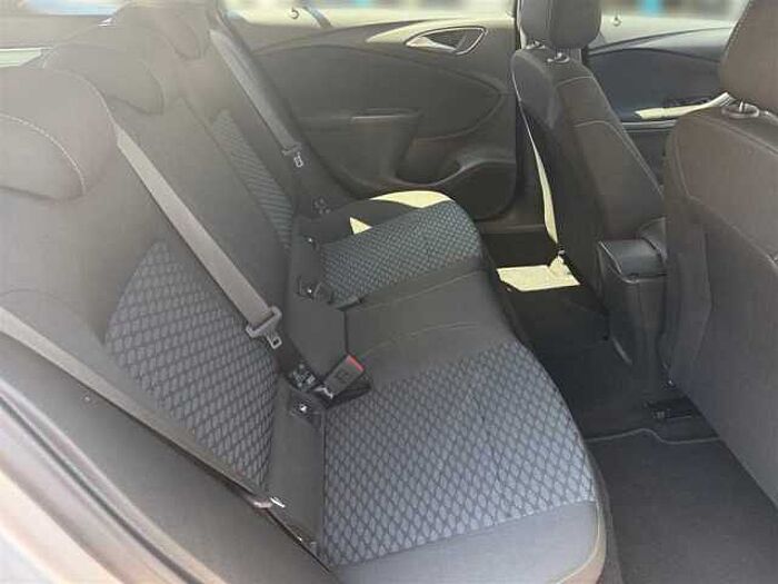 Opel Astra 1.2T Edition LED PDC Sitz+Lenkradheizung Klimaautomatik