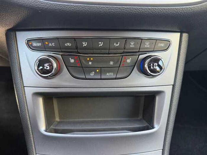 Opel Astra 1.2T Edition LED PDC Sitz+Lenkradheizung Klimaautomatik