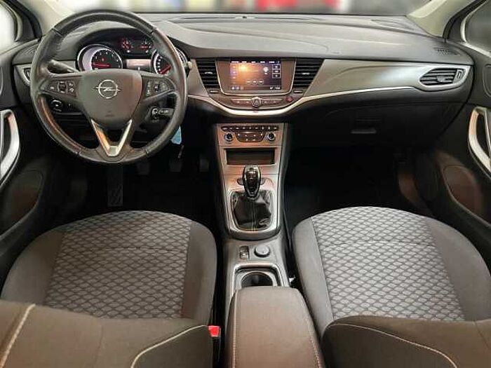 Opel Astra ST 1.2T Kamera PDC SHZ 145 PS