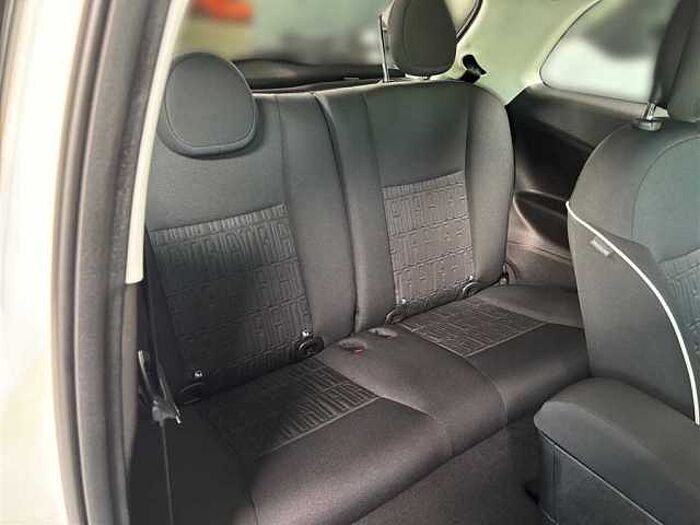 Fiat 500e PDC Rückfahkamera Sitzheizung KeyLess Navi