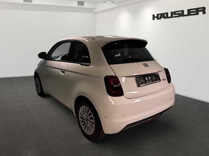 Fiat 500e PDC Rückfahkamera Sitzheizung KeyLess Navi