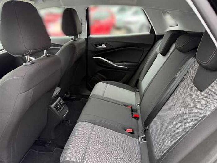 Opel Grandland X Enjoy 1.2 Ganzjahresreifen Navi CarPlay PDC Isofix Bluetooth Klima
