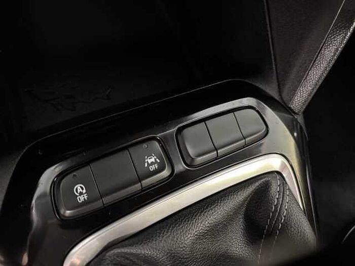 Opel Corsa 1.2 PDC hinten Klima LED Verkehrsschilderkennung