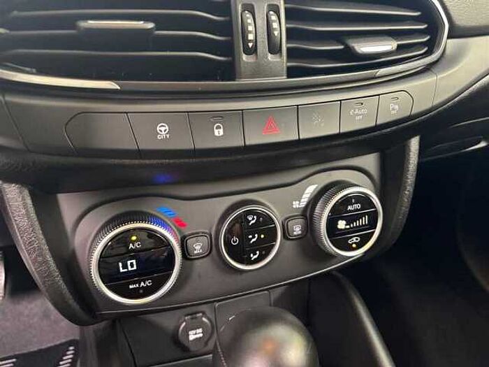 Fiat Tipo Hybrid PDC Rückfahrkamera Klimaautomatik Verkehrsschlderkennung
