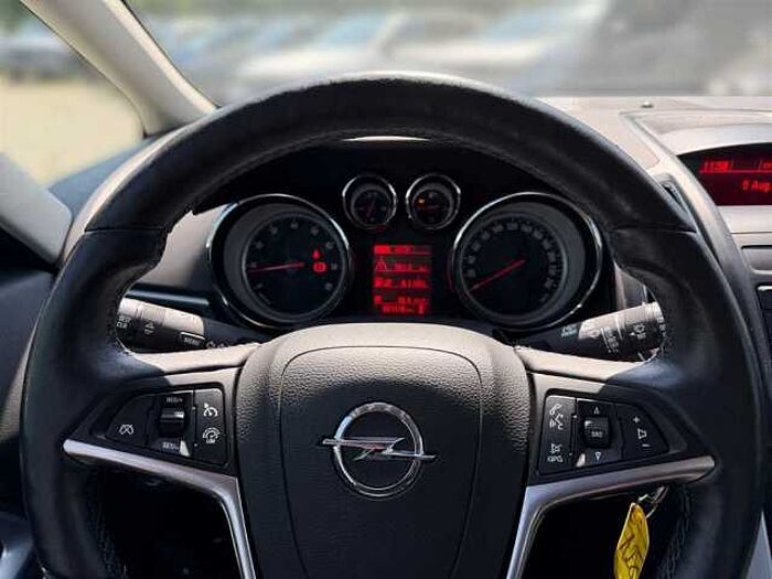 Opel Zafira Tourer 1.4 drive PDC Sitzh-u.Lenkradheizung Bluetooth Klimaautomatik Iso